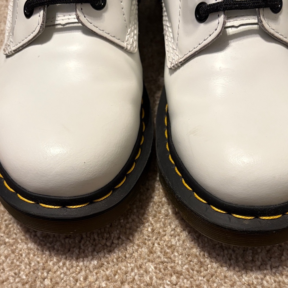 Dr. Martens Airwalk White Combat Boots with Black Laces Womens Size 9 - Picture 12 of 14